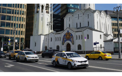 Россия вводит новую систему контроля за водителями такси