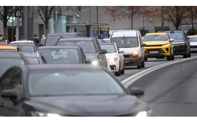 Россияне могут теперь водить авто по иностранным правам