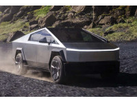 SpaceX приобрела 1279 Cybertruck для стимулирования продаж.