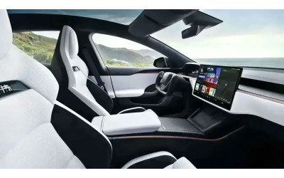 Tesla представила обновление Full Self-Driving 14.3