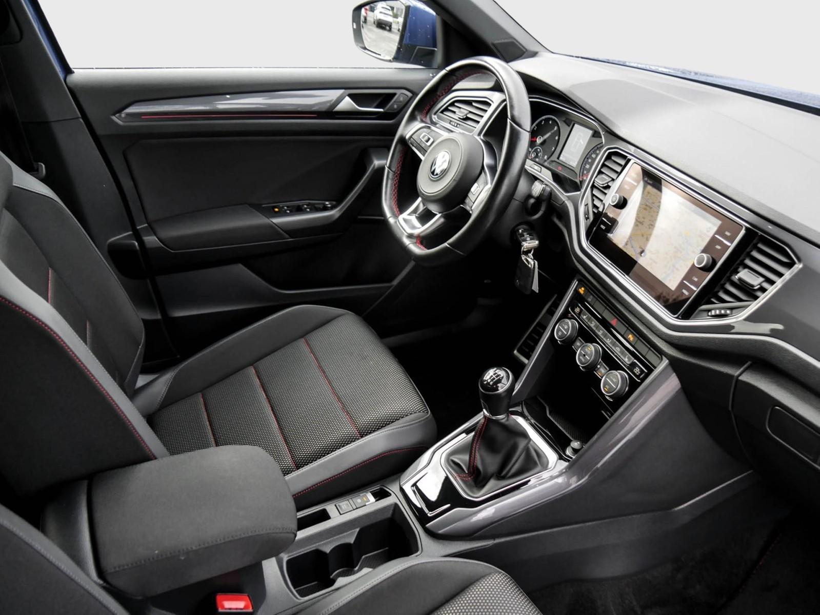 Volkswagen T-Roc, 2021, МКПП, пробег 58642 км