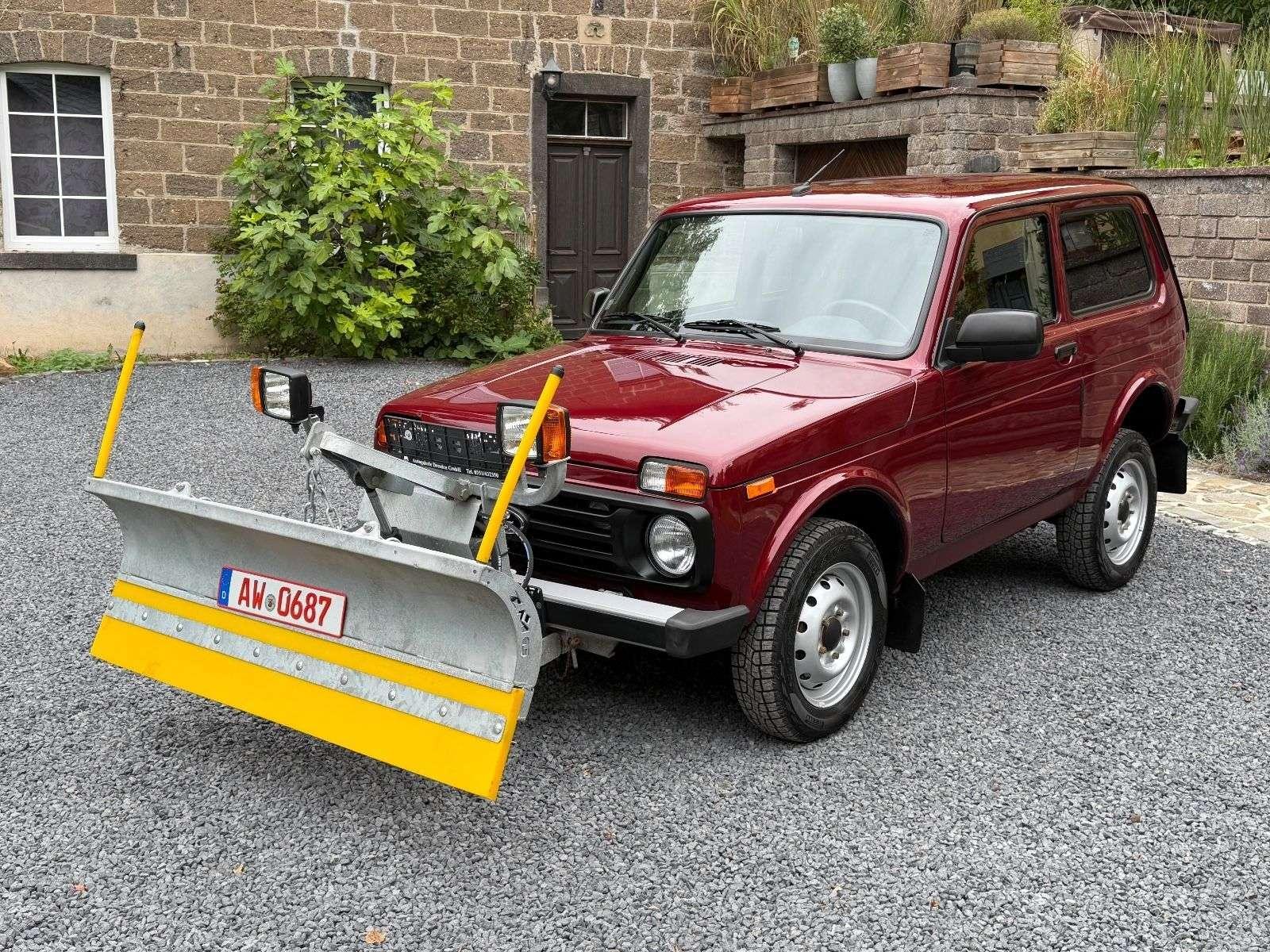 Lada Niva, 2022, МКПП, пробег 2800 км
