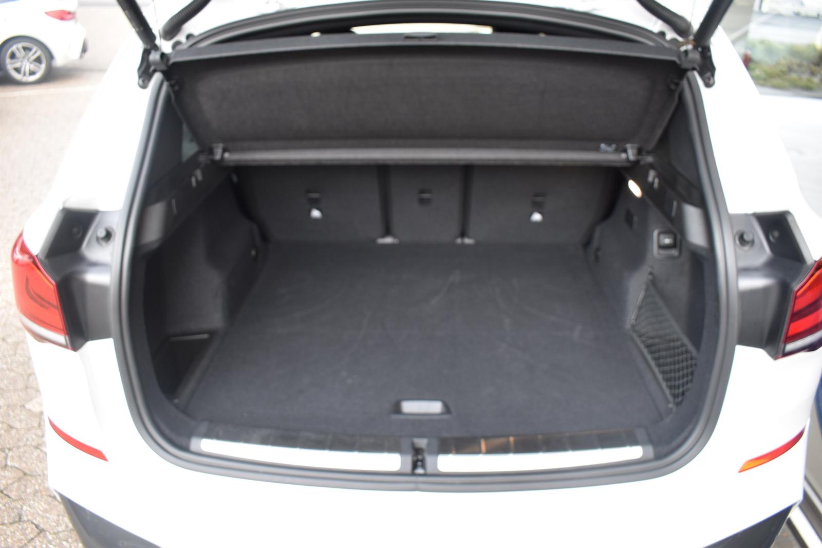 BMW X1, 2022, АКПП, пробег 19000 км