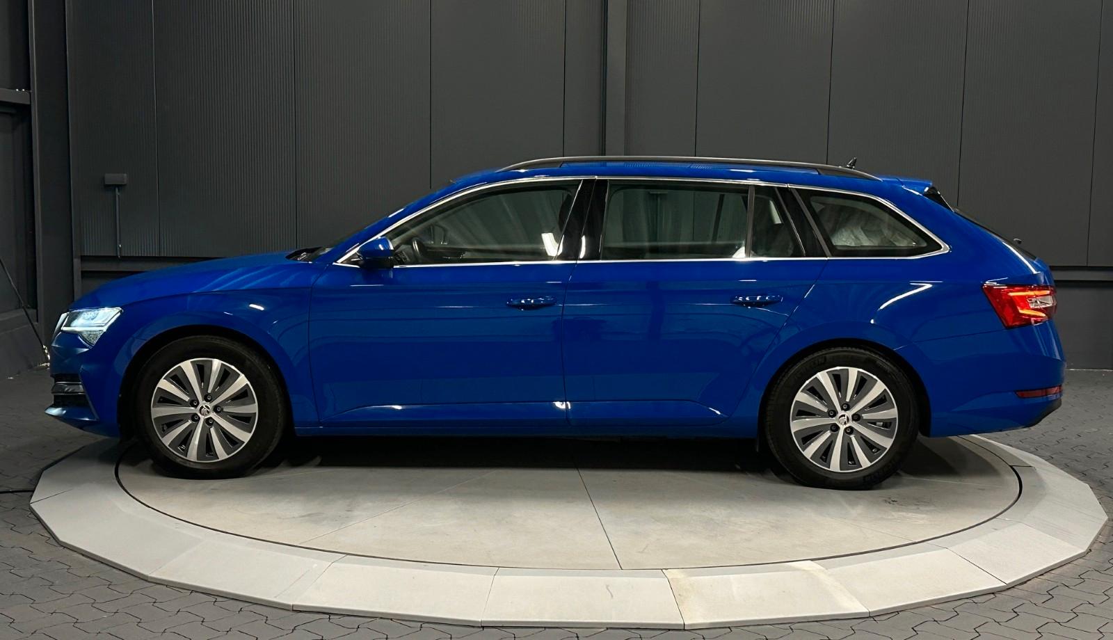 Skoda Superb, 2022, АКПП, пробег 63850 км