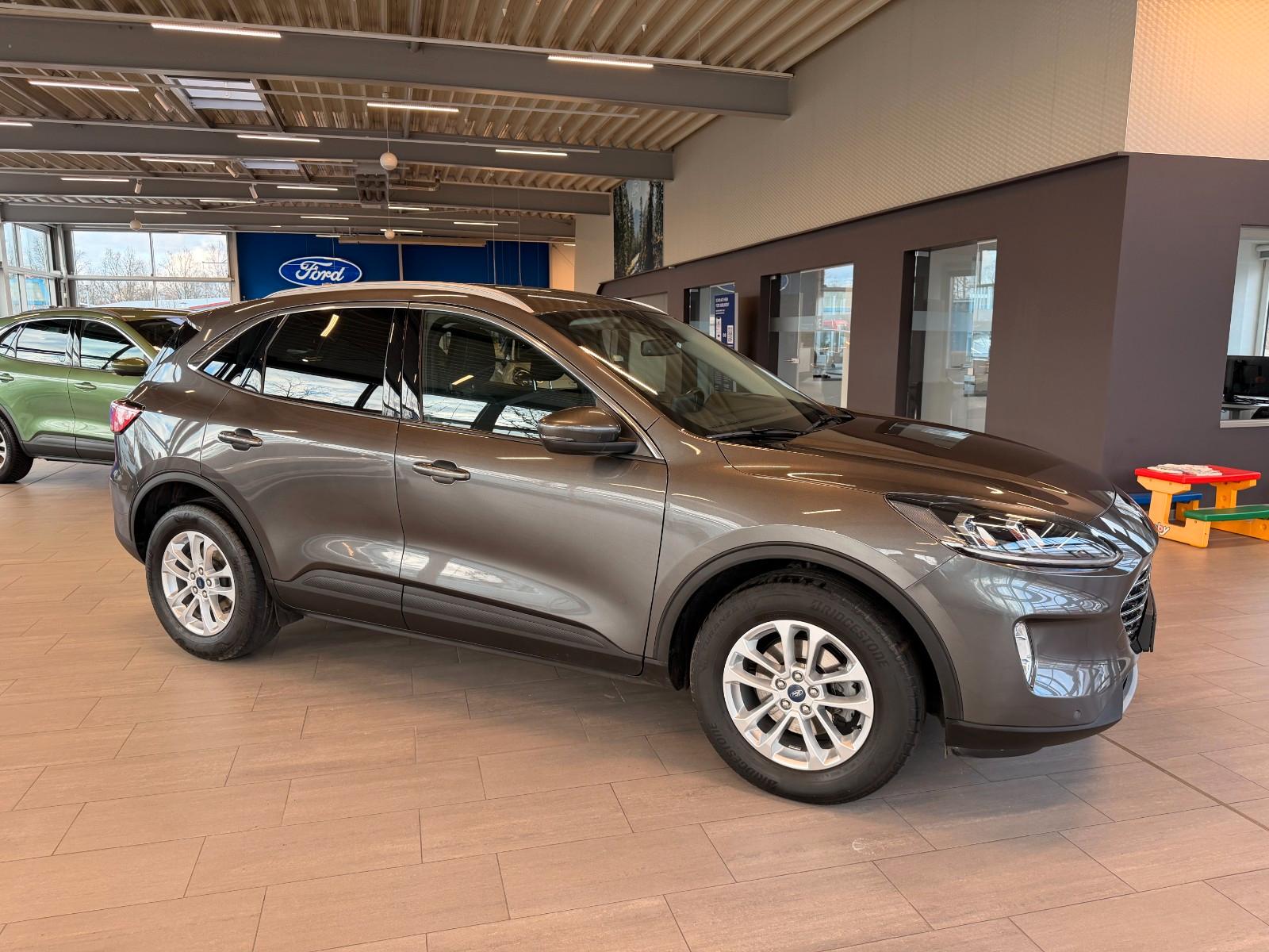 Ford Kuga, 2022, МКПП, пробег 57728 км