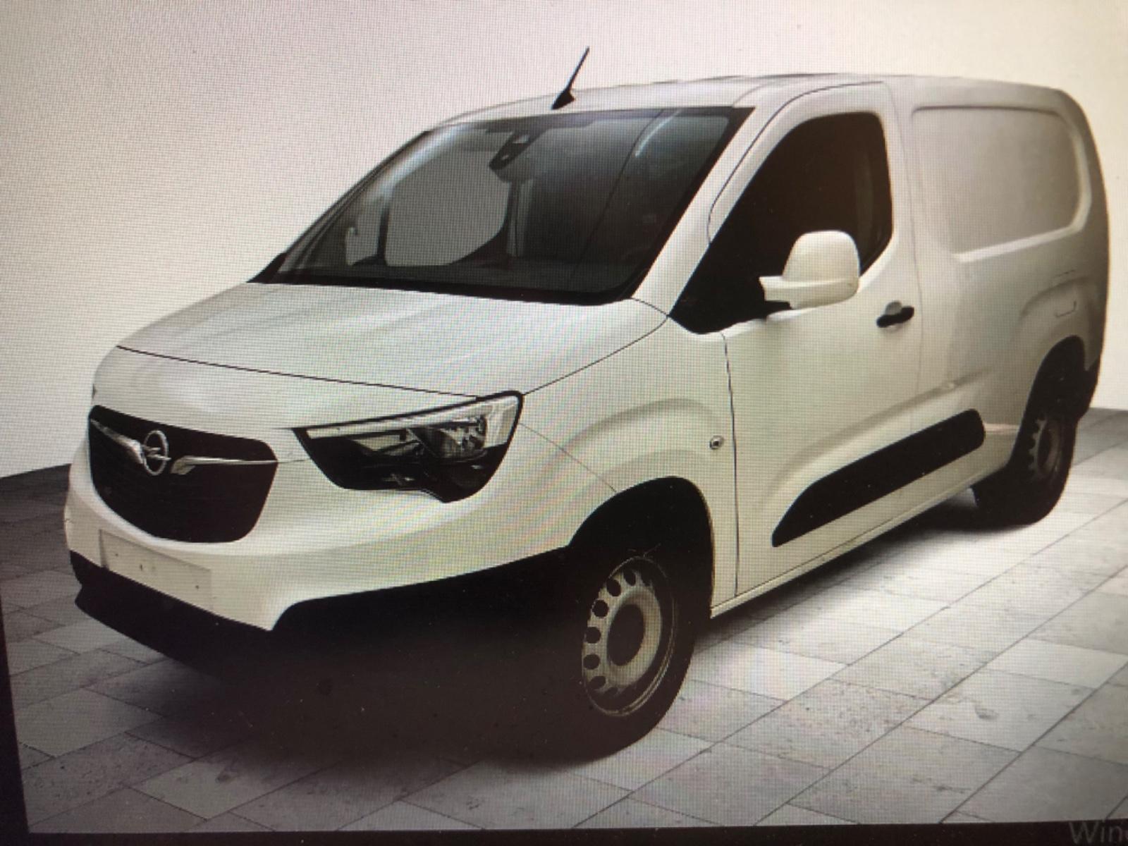 Opel Combo, 2022, МКПП, пробег 98700 км