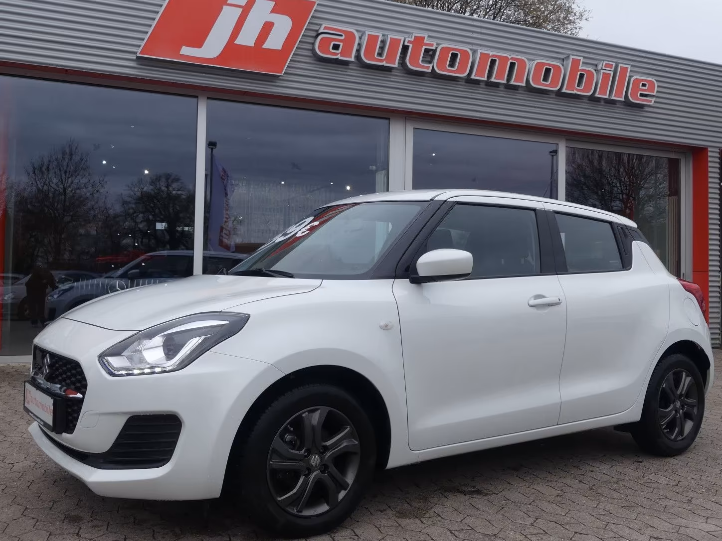 Suzuki Swift, 2023, МКПП, пробег 17891 км