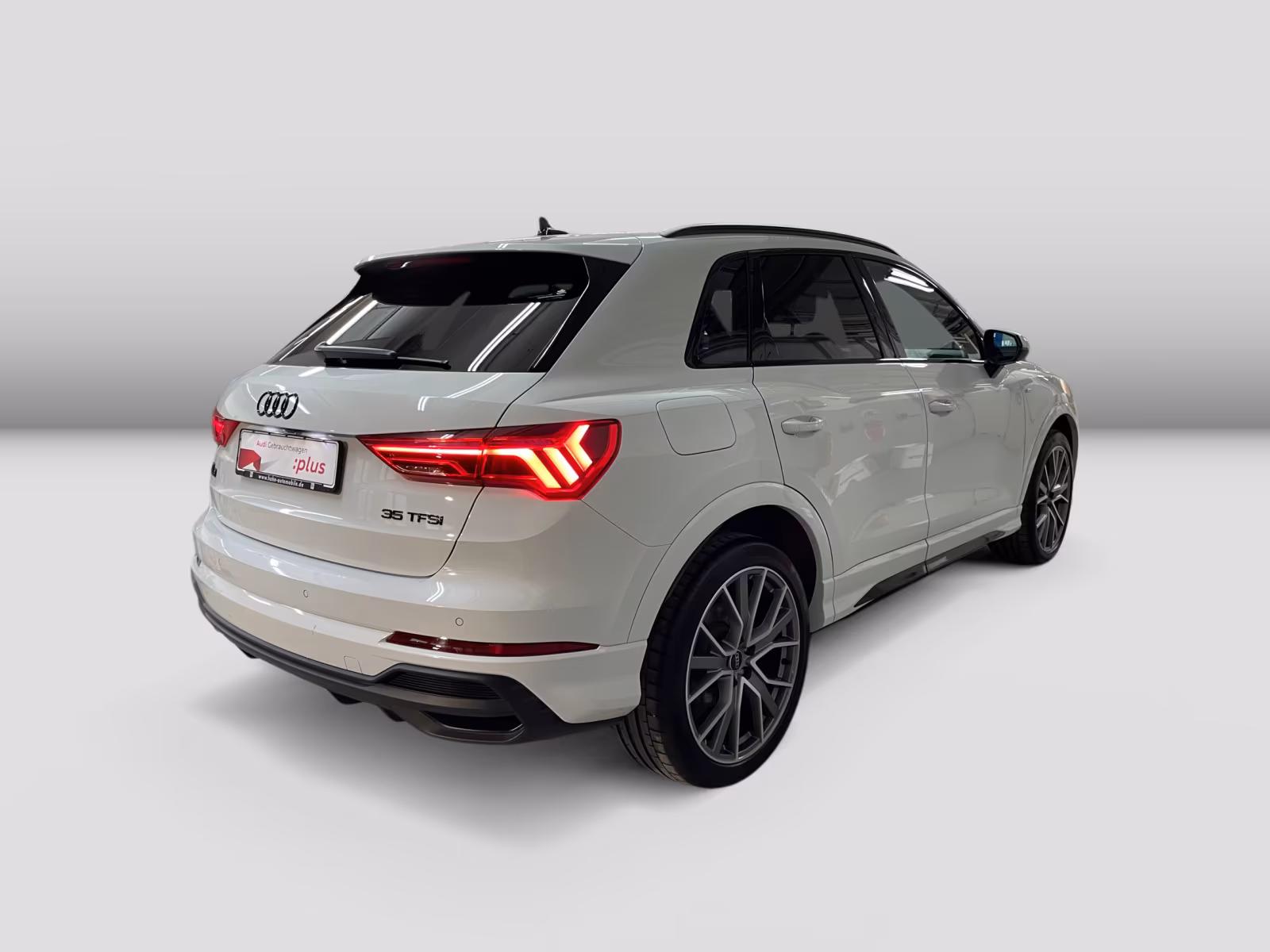 Audi Q3, 2023, АКПП, пробег 29837 км