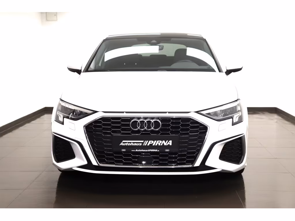 Audi A3, 2022, МКПП, пробег 11800 км