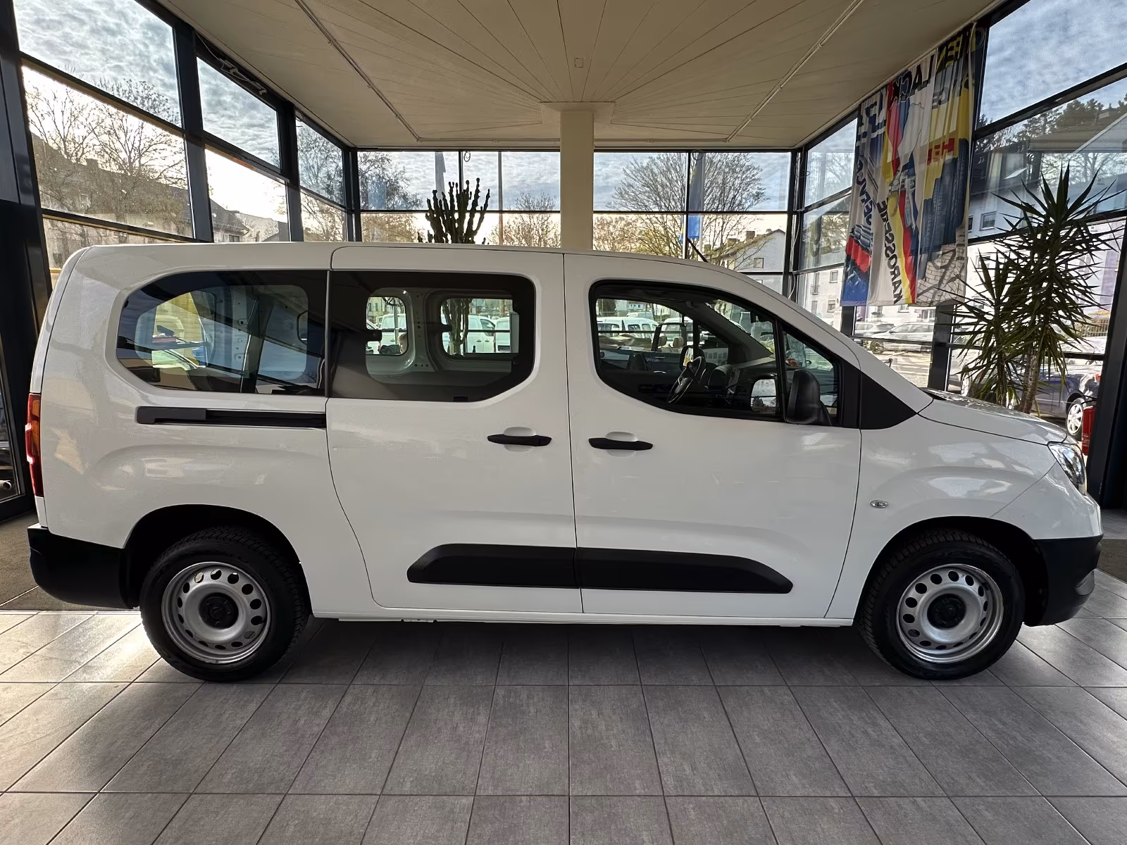Opel Combo, 2021, МКПП, пробег 20000 км