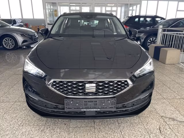 Seat Leon, 2023, АКПП, пробег 16600 км