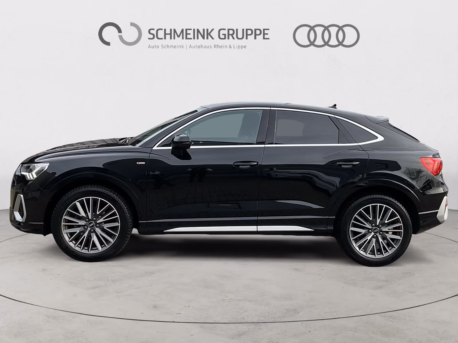 Audi Q3, 2023, АКПП, пробег 28713 км