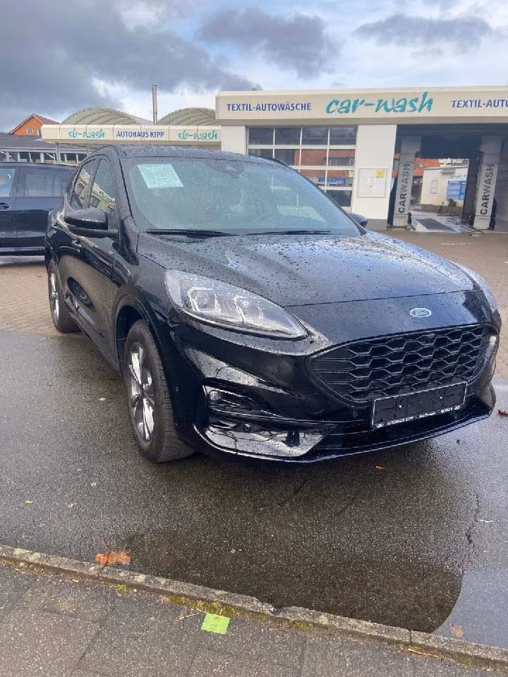 Ford Kuga, 2023, МКПП, пробег 15900 км